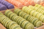 Exquisite and delicious macarons desktop wallpaper pictures