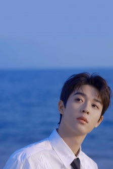 Wu Yuheng sunshine seaside mobile wallpaper