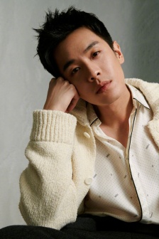 Zhang Ruoyun's lazy and handsome photo pictures