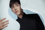 Chen Feiyu fresh and handsome photo pictures in black suit