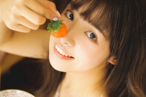 清纯美女高清图片桌面壁纸