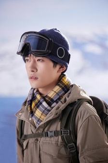 Yi Yang Qianxi Winter Olympics photo pictures