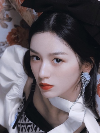 周也百变造型手机壁纸