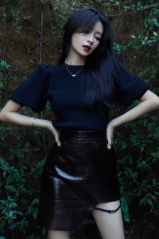 孙怡高开衩短魅力性感写真