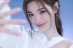Sexy photo pictures of Xu Jiaqi in white gauze dress