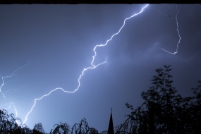雷电天气震撼无水印电脑壁纸