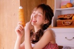 蘿莉美女深V吊帶衫迷人性感寫真