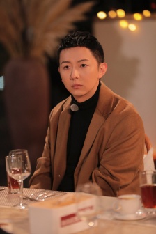 Zhao Yanan《Spring Delays Departure》Pictures