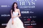 Zeng Keni's sexy photo pictures of white tube top dress