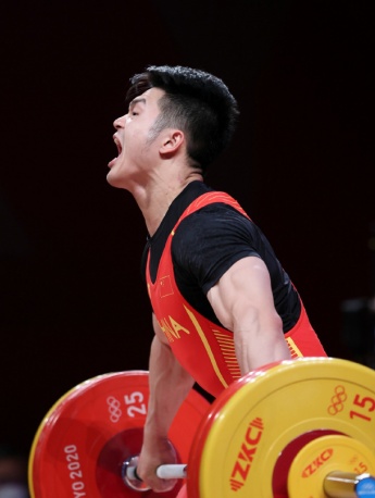 Shi Zhiyong's extremely clear and beautiful pictures at the men's weightlifting competition