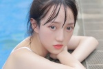 泳池邊泳衣美女性感養眼寫真