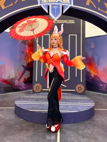 王者荣耀公孙离幻舞玲珑cos正片