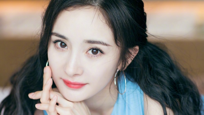 Yang Mi sweet photo computer wallpaper picture