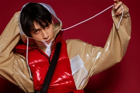 Handsome star Luo Yunxi pictures desktop wallpaper