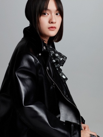 演员任敏写真手机壁纸