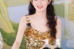 Zhao Liying glamorous and sexy photo in gilt dress