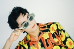 Wu Lei cool and handsome photo pictures in printed shirt