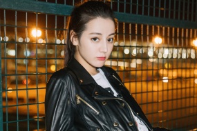 Dilireba street photo pictures desktop wallpaper