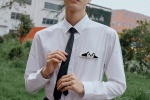 Gong Jun elegant and handsome photo in white shirt and suit