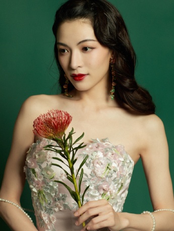 钟楚曦ELLE风尚大典性感写真