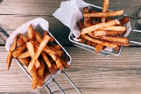 香噴噴誘人的薯條圖片桌麵壁紙