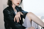 Wu Jinyan cool and sexy photo in black suit