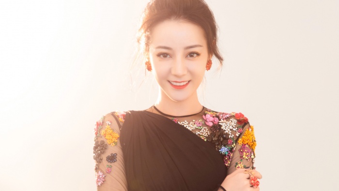 Beauty Dilireba computer wallpaper