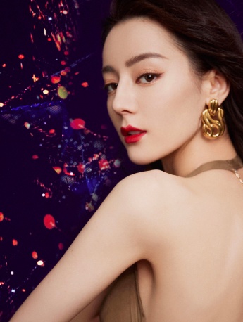 迪麗熱巴軍綠色開衩高腰裙性感圖片