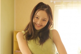 清甜性感美女卧室写真桌面壁纸