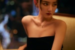 Song Zuer elegant and sexy photo in tube top sequined dress