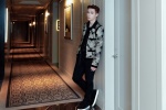 Zhang Yixing's handsome national style photo in printed jacket