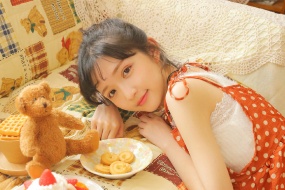 極品可愛蘿莉美女圖片桌麵壁紙