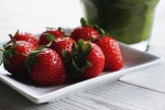 Sweet and sour strawberry pictures desktop wallpaper