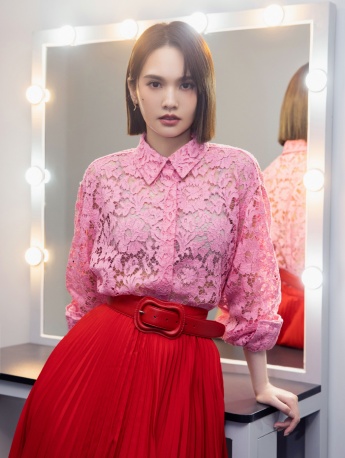 杨丞琳粉色蕾丝魅惑性感写真