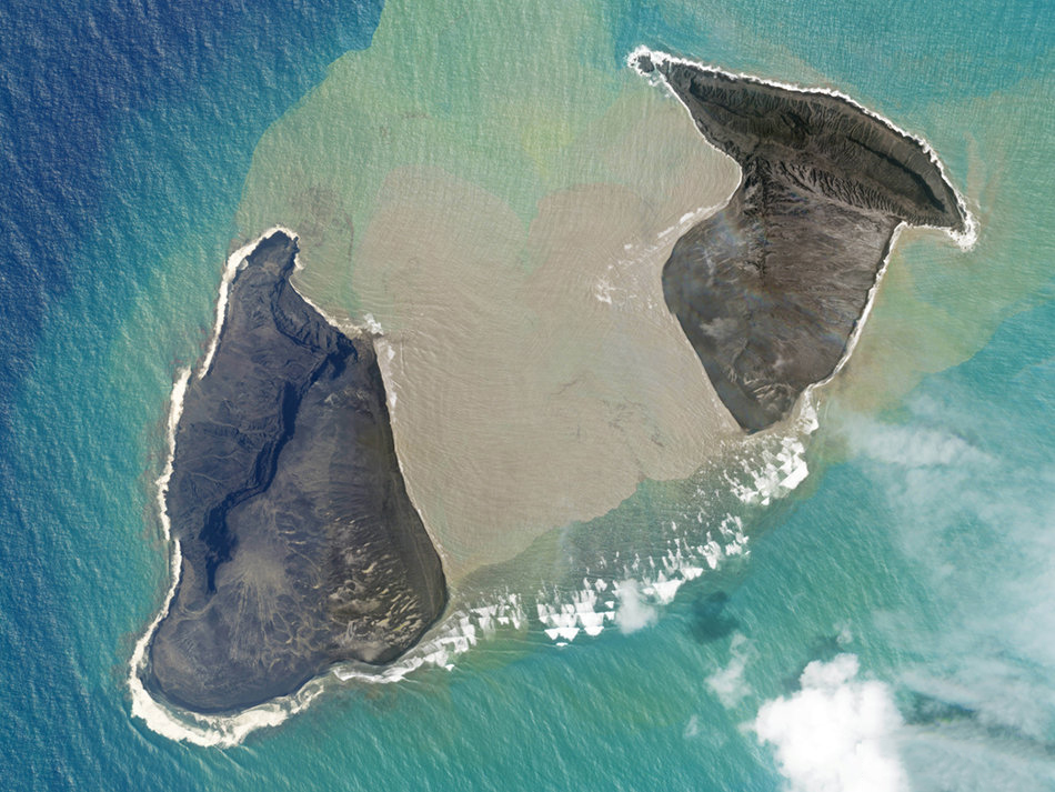 汤加火山喷发前后对比图片