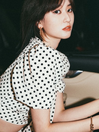 性感乔欣写真手机壁纸