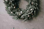 Christmas wreath mobile wallpaper pictures