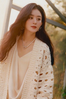 Zhao Liying elegant and sexy magazine cover photo