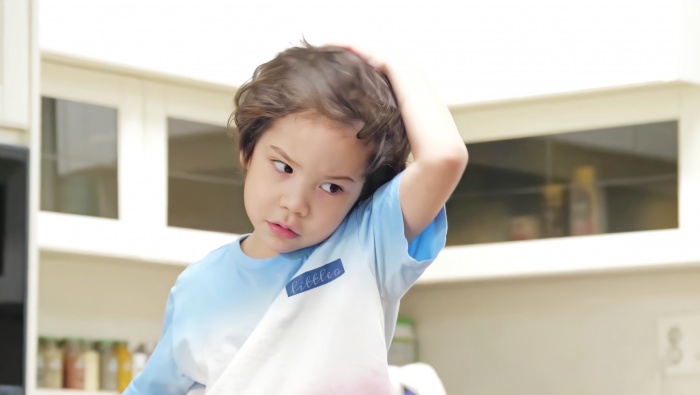 朴建厚可爱高清电脑壁纸