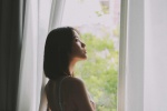 床上美女清凉性感私房写真