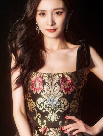 美女杨幂刺绣礼服性感写真手机壁纸