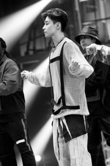This is Liu Xianhua's behind-the-scenes photos of hip-hop stage rehearsals