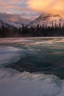 Magnificent and beautiful mountain and river scenery mobile wallpaper