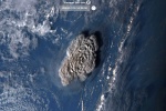 Comparative pictures before and after the Tonga volcano eruption