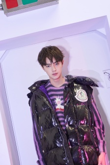 Handsome guy Guan Hong mobile wallpaper pictures