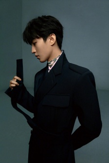 王俊凯时尚先生帅气图片写真