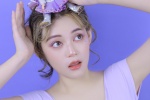 圆润性感美女妩媚诱惑写真