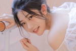 Soft and sexy beauty photo wallpaper