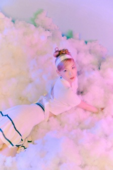 Taeyeon's new song Weekend teaser photos