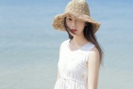 Summer seaside straw hat beauty mobile wallpaper